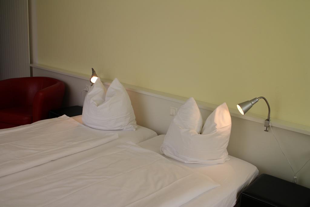 Seminar-Hotel Rigi Am See Weggis Habitación foto
